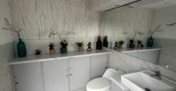 Vendo Suite, Amoblada, un Dormitorio, Parqueadero. Sector Gaspar de Villarroel