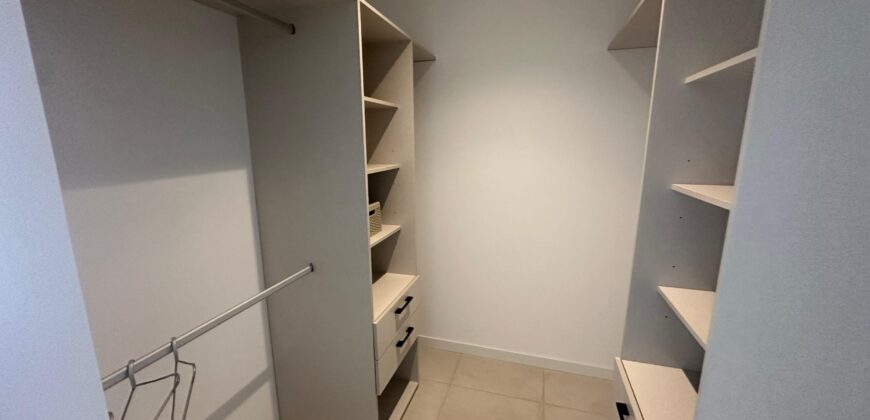 Vendo Departamento, a Estrenar Dos Dormitorios, Parqueadero. Sector Cumbaya
