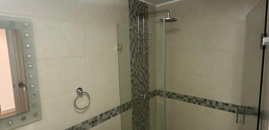 Vendo Suite, un Dormitorio, Parqueadero. Sector El Batan