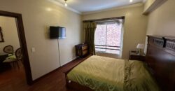 Vendo Suite, Amoblada, un Dormitorio, Parqueadero. Sector Gaspar de Villarroel