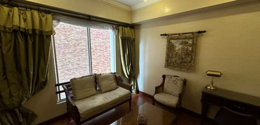 Vendo Suite, Amoblada, un Dormitorio, Parqueadero. Sector Gaspar de Villarroel