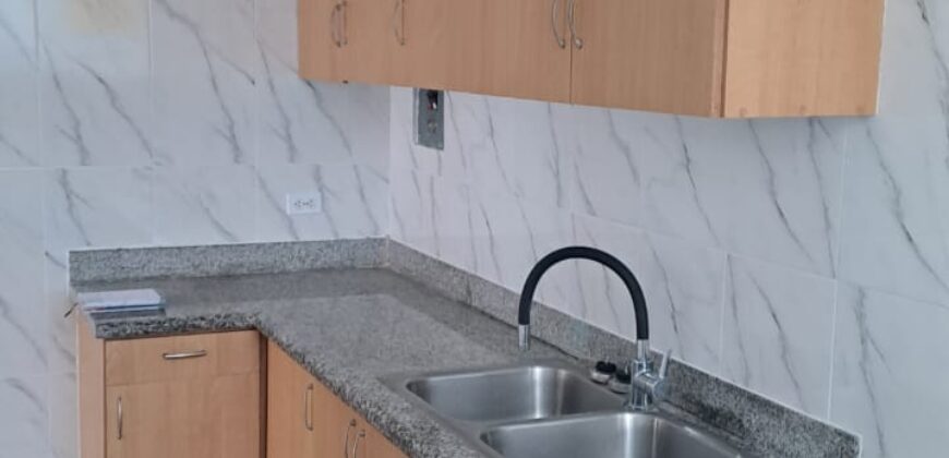 Vendo Departamento, Dos Dormitorios, Sin Amoblar. Sector Iñaquito