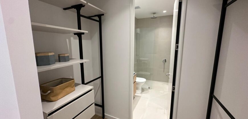 Vendo Departamento, Tres Dormitorios, a Estrenar, Terrazas. Sector Cumbaya