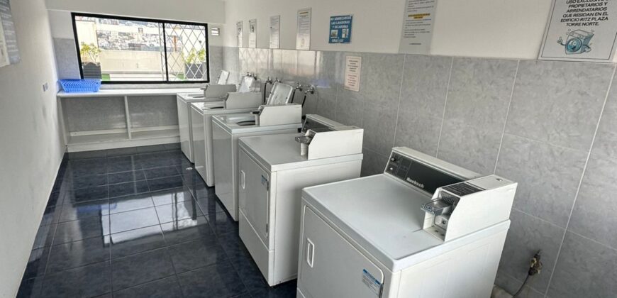 Vendo Suite, Amoblada, un Dormitorio, Parqueadero. Sector Gaspar de Villarroel