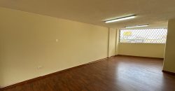 Rento Local para Oficina, Empresa, Gimnasio, Dos Plantas. Sector Granados