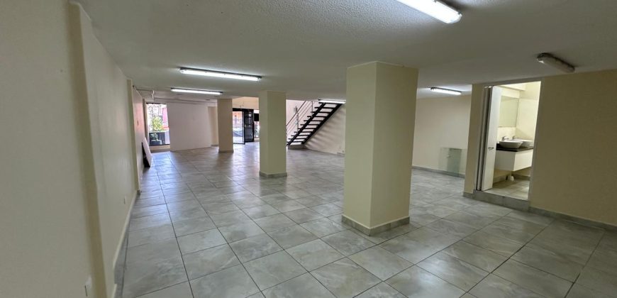 Rento Local para Oficina, Empresa, Gimnasio, Dos Plantas. Sector Granados