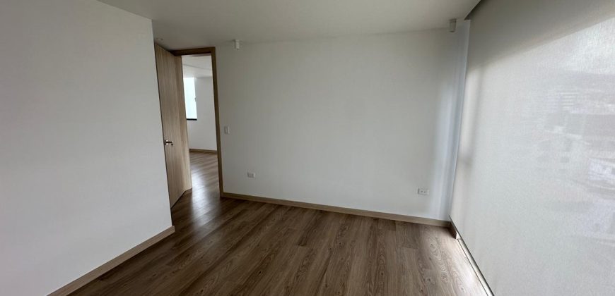 Vendo Departamento, Dos Dormitorios, Balcón, A Estrenar. Sector Quicentro