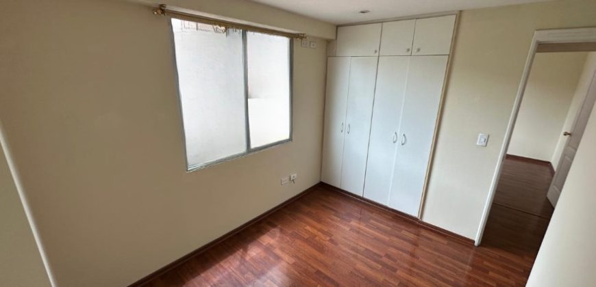 Rento Departamento, Tres Dormitorios, Estudio. Sector Gaspar de Villarroel