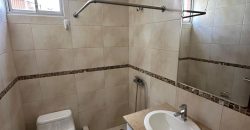 Vendo Departamento, Tres Dormitorios, 4 Baños, Parqueaderos, Bodegas. Sector Bossano