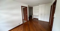 Vendo Departamento, Tres Dormitorios, 4 Baños, Parqueaderos, Bodegas. Sector Bossano