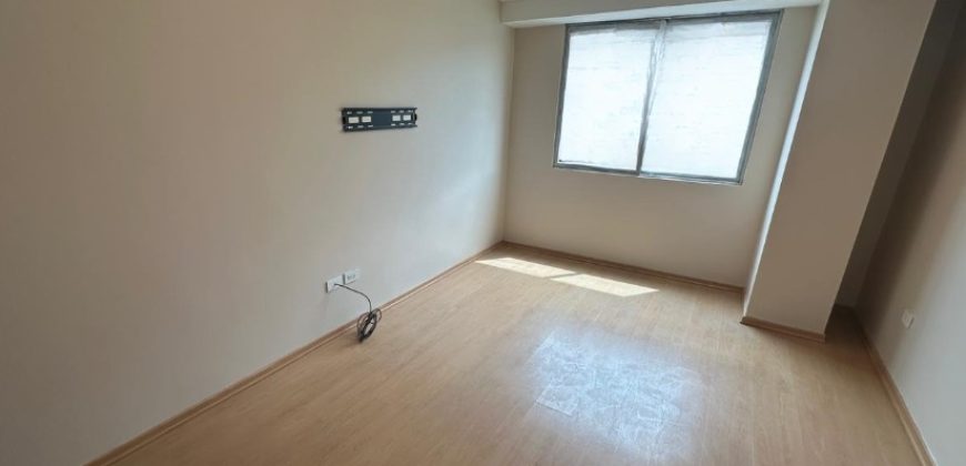 Vendo Departamento, Tres Dormitorios, 2 Baños Completos. Sector Gaspar de Villarroel