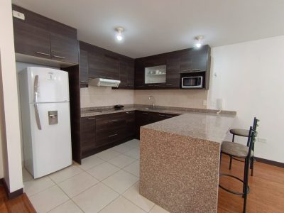 Rento Suite, Un Dormitorio, Amoblado, Parqueadero. Sector La Carolina