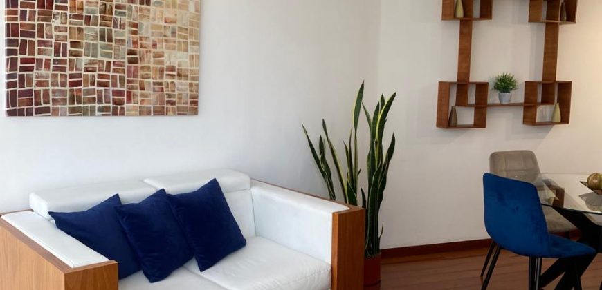 Rento Departamento, Dos Dormitorios, Amoblado, Balcón. Sector González Suárez