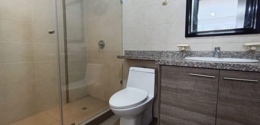 Rento Suite, Un Dormitorio, Amoblado, Parqueadero. Sector La Carolina