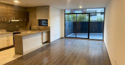 Vendo Departamento, Dos Dormitorios, Parqueaderos, Bodega. Sector La Carolina