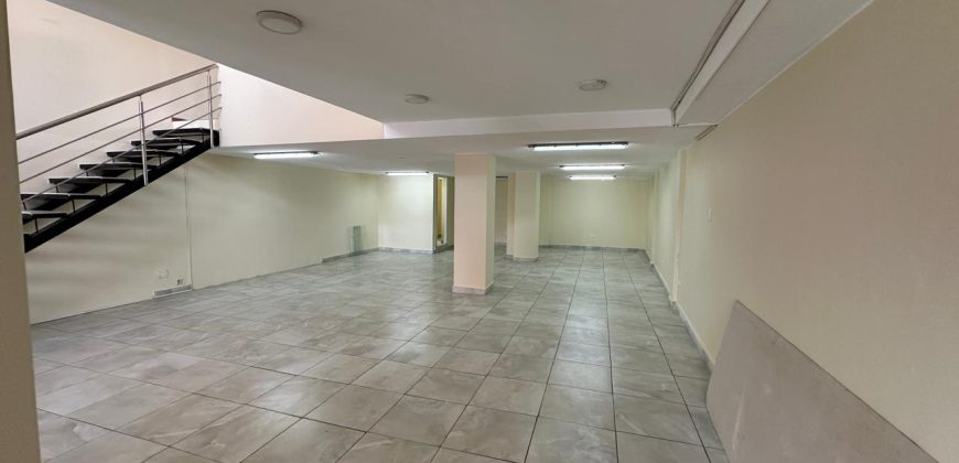 Rento Local para Oficina, Empresa, Gimnasio, Dos Plantas. Sector Granados