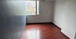 Rento Departamento, Tres Dormitorios, Sin Amoblar. Sector Alpallana