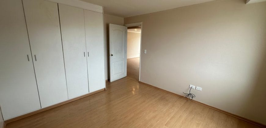 Vendo Departamento, Tres Dormitorios, 2 Baños Completos. Sector Gaspar de Villarroel
