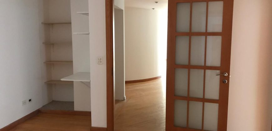 Vendo Departamento, Tres Dormitorios, Terraza con Pérgola, BBQ. Sector Bellavista