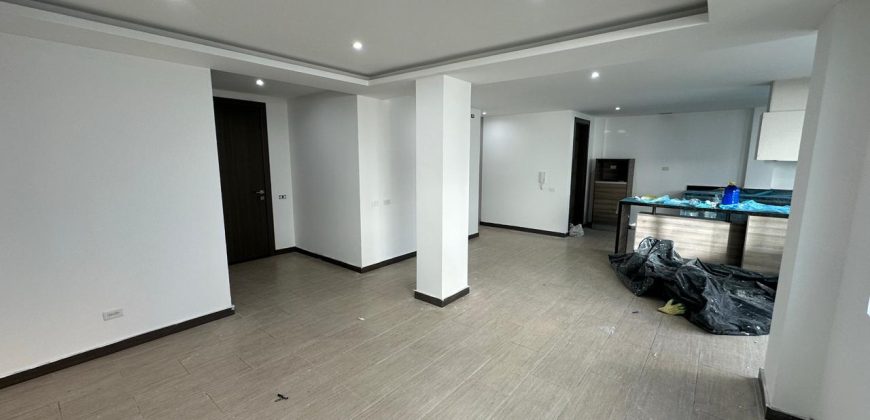 Rento Departamento, Dos Dormitorios, Tres Baños, Sin Amoblar. SectorEl Batán