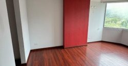 Rento Departamento, Tres Dormitorios, Sin Amoblar. Sector Alpallana