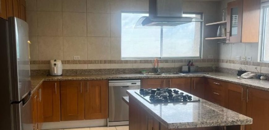 VENDO DEPARTAMENTO, TRES DORMITORIOS, PARQUEADERO, BODEGA. SECTOR BELLAVISTA