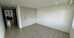 Rento Departamento, Dos Dormitorios, Tres Baños, Sin Amoblar. SectorEl Batán