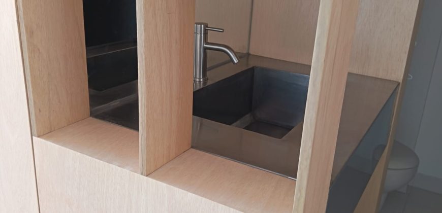 Rento Departamento, Dos Dormitorios, Sin Amoblar, A Estrenar, Parqueadero. Sector La Carolina