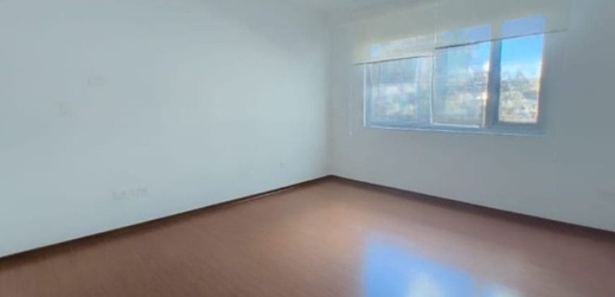 Rento Departamento, Tres Dormitorios, Terraza con Pérgola. Sector Granados