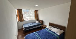 Rento Departamento, Dos Dormitorios, Amoblado, Parqueadero. Sector la Carolina