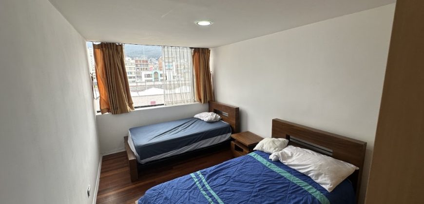 Rento Departamento, Dos Dormitorios, Amoblado, Parqueadero. Sector la Carolina