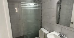 Rento Departamento, Dos Dormitorios, Amoblado, Parqueadero. Sector la Carolina