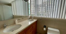 Vendo Departamento, Tres Dormitorios, Estudio, Parqueaderos, Bodega. Sector El Batán