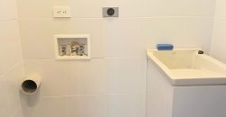 Vendo Suite, Un Dormitorio, Parqueadero, Bodega. Sector La Carolina