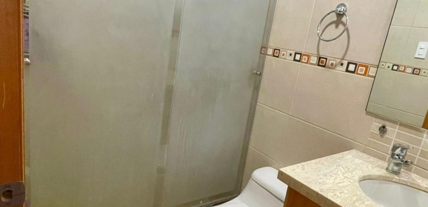 Vendo Departamento, Tres Dormitorios, Estudio, Parqueaderos, Bodega. Sector El Batán