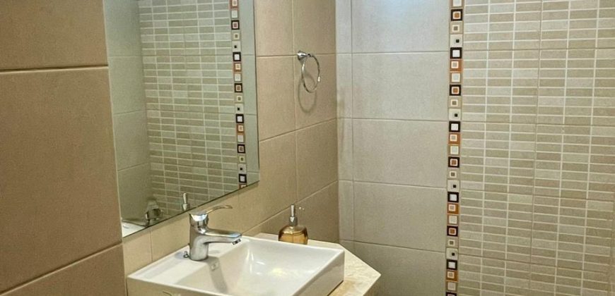 Vendo Departamento, Tres Dormitorios, Estudio, Parqueaderos, Bodega. Sector El Batán