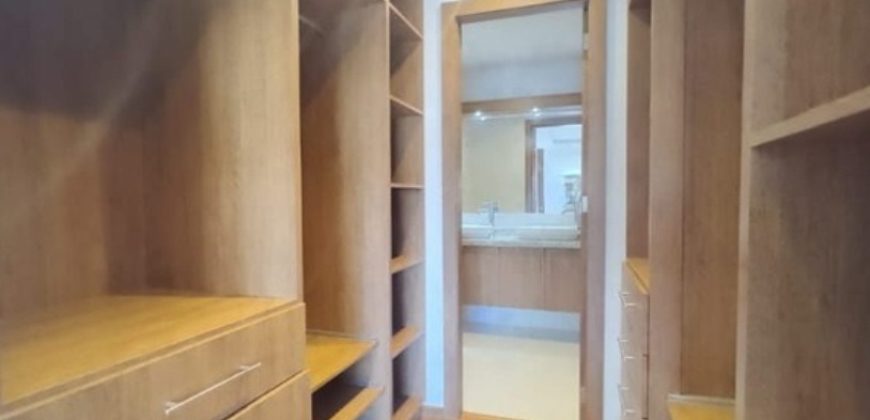 Rento Departamento, Tres Dormitorios, Terraza con Pérgola. Sector Granados