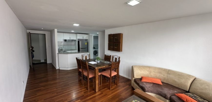 Rento Departamento, Dos Dormitorios, Amoblado, Parqueadero. Sector la Carolina