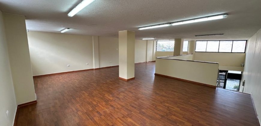 Rento Local para Oficina, Empresa, Gimnasio, Dos Plantas. Sector Granados