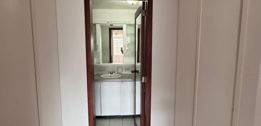 Rento Departamento, Tres Dormitorios, Sin Amoblar. Sector Alpallana