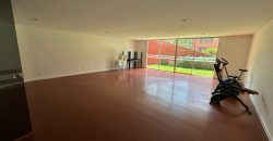 Vendo Departamento, Tres Dormitorios, 4 Baños, Parqueaderos, Bodegas. Sector Bossano