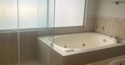 VENDO DEPARTAMENTO, TRES DORMITORIOS, PARQUEADERO, BODEGA. SECTOR BELLAVISTA