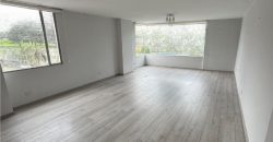 Rento Departamento, Tres Dormitorios, Sin Amoblar. Sector Alpallana