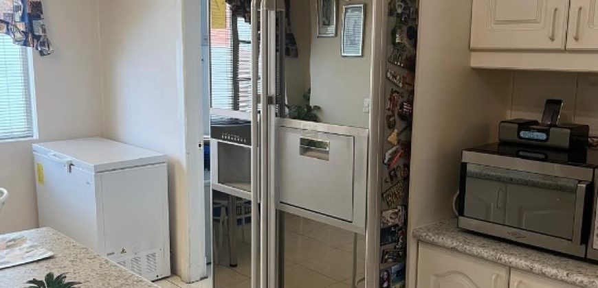 Vendo Departamento, Tres Domritorios, Parqueadero, Bodega. Sector Bossano