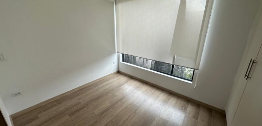 Vendo Departamento, Dos Dormitorios, Balcón, A Estrenar. Sector Quicentro