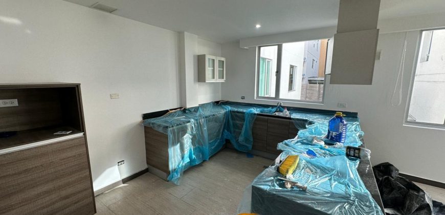 Rento Departamento, Dos Dormitorios, Tres Baños, Sin Amoblar. SectorEl Batán