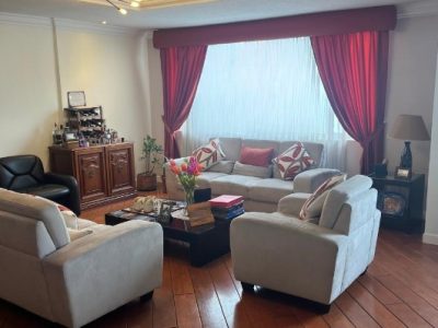 Vendo Departamento, Tres Domritorios, Parqueadero, Bodega. Sector Bossano