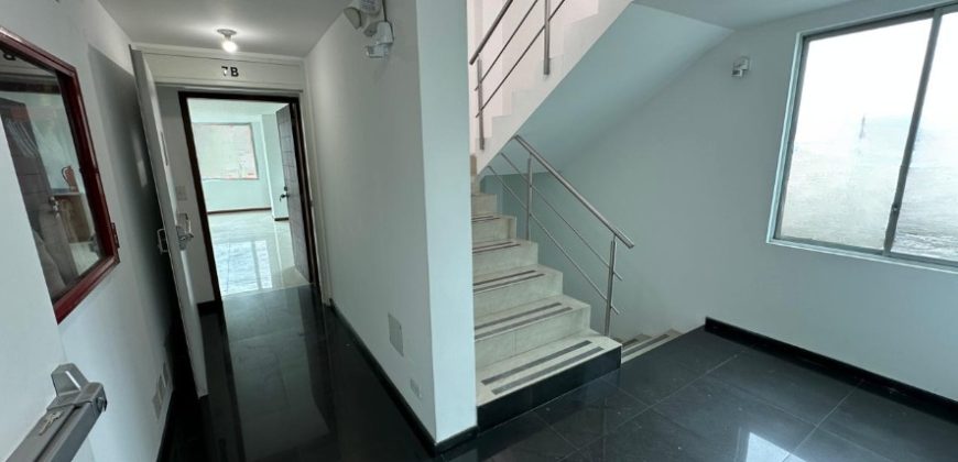 Vendo Edificio, 7 pisos, para Oficina, Empresa. Sector Gaspar de Villarroel