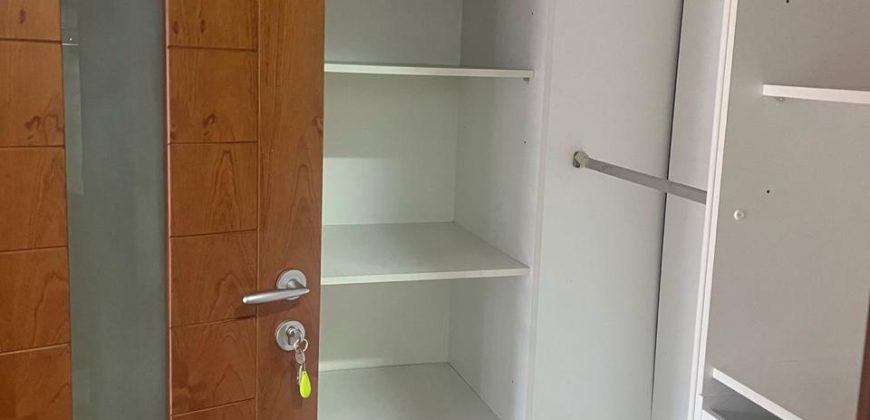 VENDO DEPARTAMENTO, TRES DORMITORIOS, PARQUEADERO, BODEGA. SECTOR BELLAVISTA