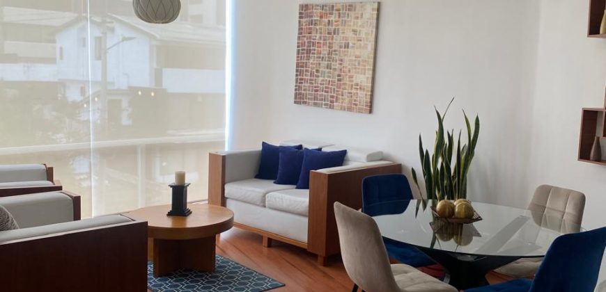 Rento Departamento, Dos Dormitorios, Amoblado, Balcón. Sector González Suárez